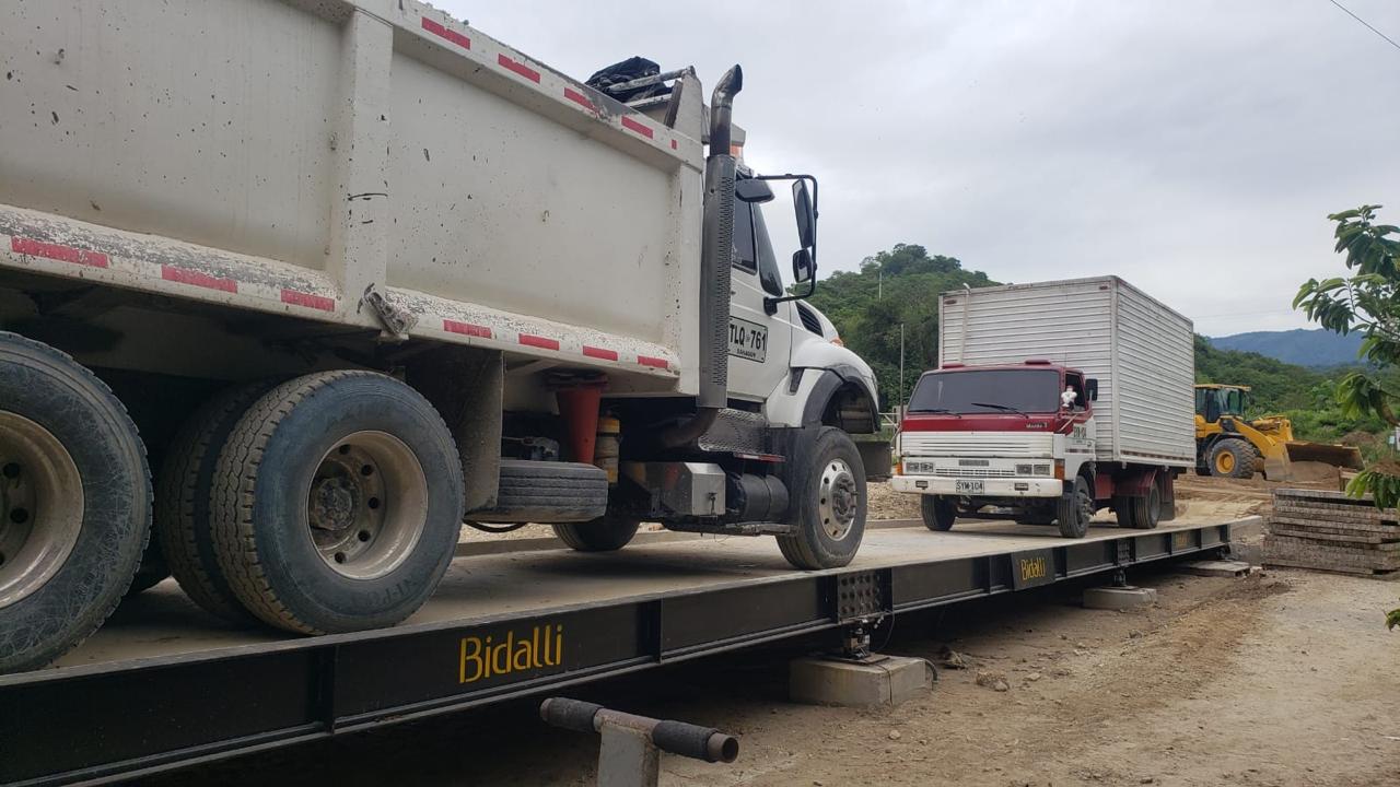 Industrial truck scale manufactured by Bidalli